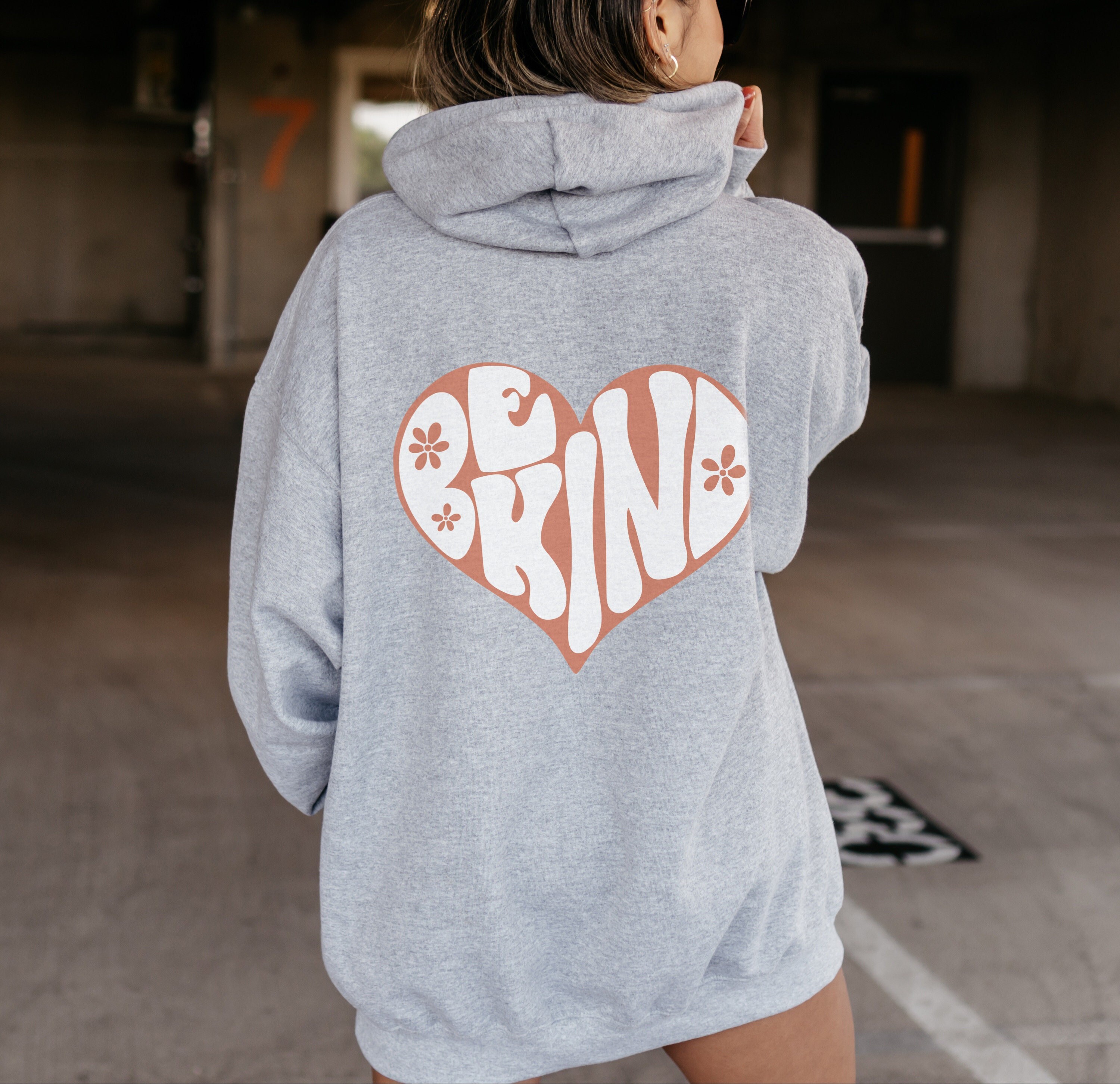 Be Kind Hoodie with Words on Back VSCO Sweatshirt Women Trendy Hoodies Oversized Hoody Preppy Sweatshirt Pinterest Hoodie Kindness Hoodie