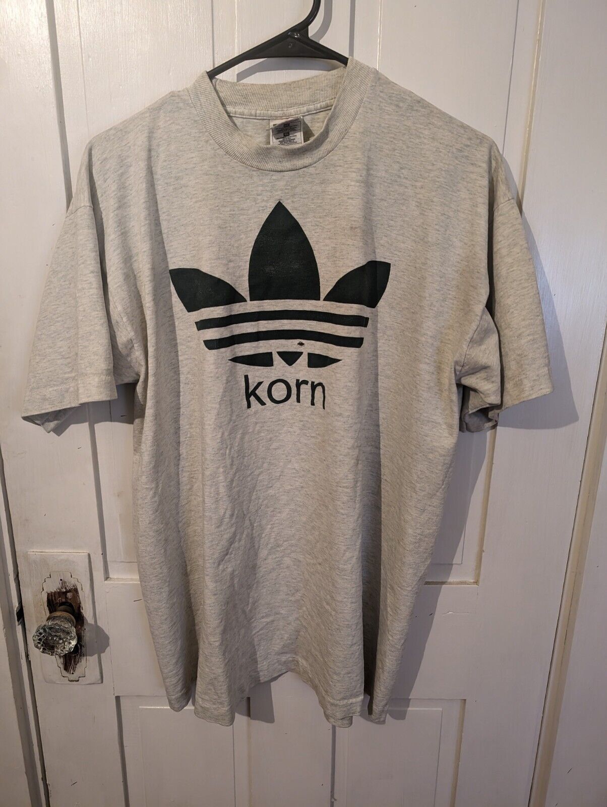 90s VINTAGE KORN ADIDAS SHIRT Outfit, Shirt Outfit Idea