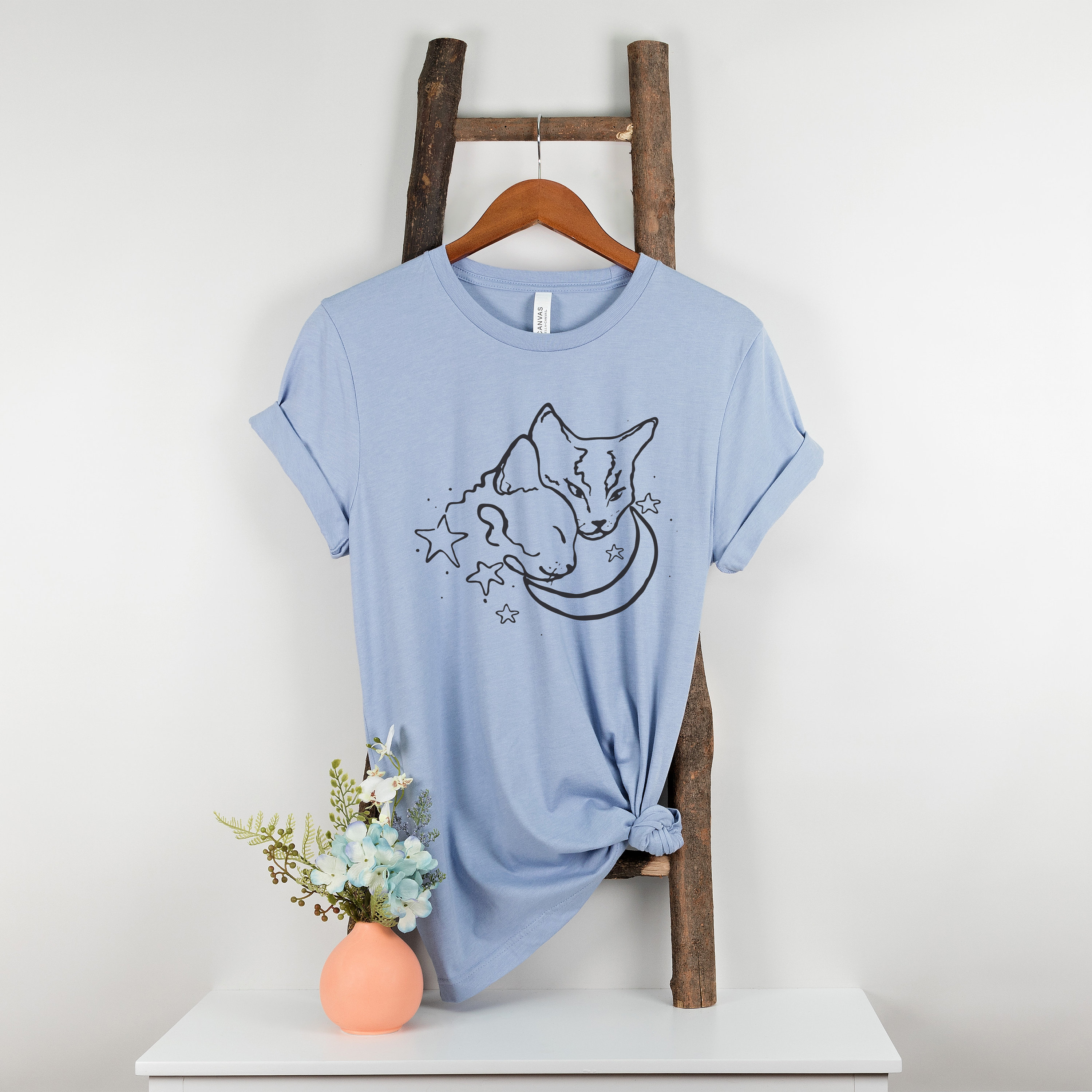 Cat Shirt Women Moon & Stars Cats Shirt Cat T Shirt Vintage Cat Shirts Cat Apparel Indie Clothing Boho Cat Shirt Distressed Cat T-shirts