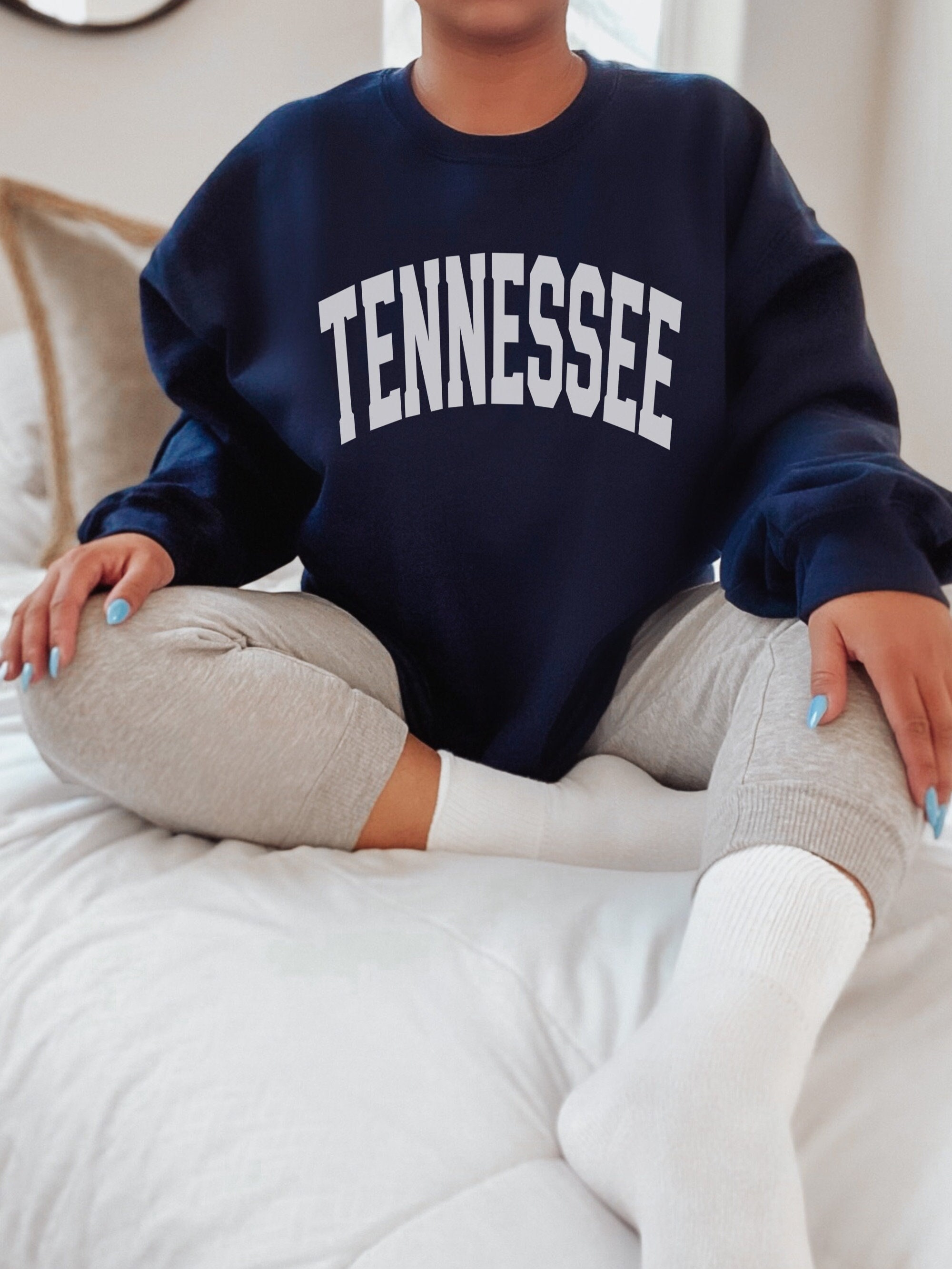 Tennessee Crewneck Sweatshirt Vintage College Sweater Tennessee Fan Gift Oversized Swearshirt Trendy Crewneck TN State Sweater Aesthetic