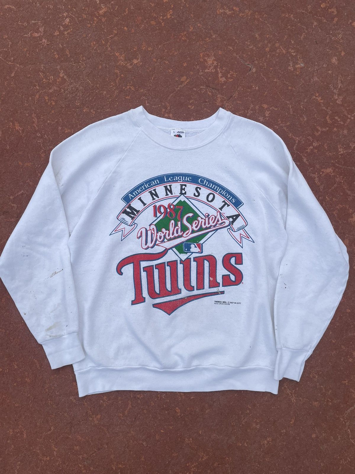 Vintage 80s Minnesota Twins MLB World Series Faded Crewneck, Shirt Outfit, Gift For Men, For Women