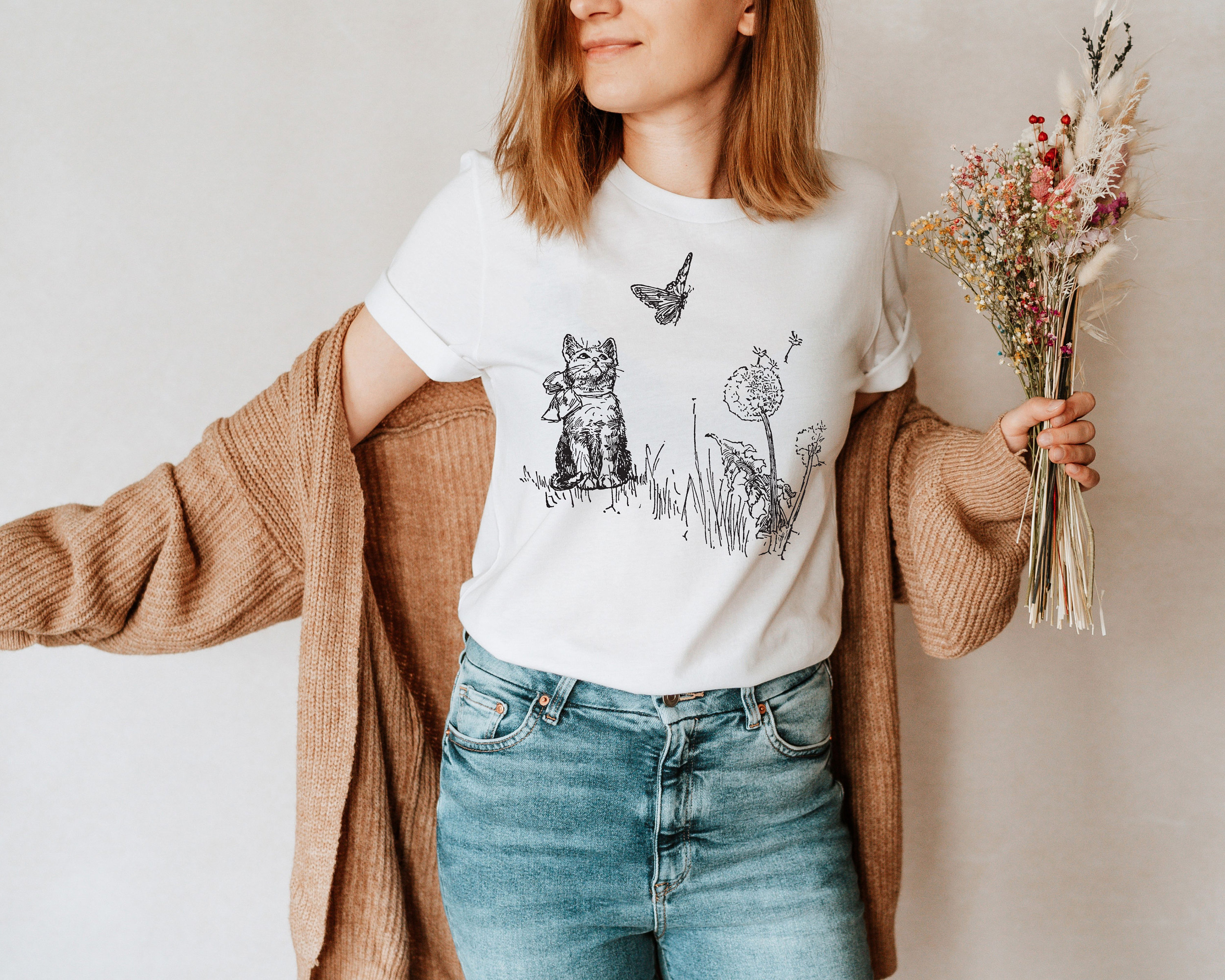 Vintage Cat Shirt, Womens Cat T-shirt, Kitten and Butterfly T shirt, Cat Mom Shirt, Vintage Cat Tee, Gift for Cat Lover, Simple Cat Shirt