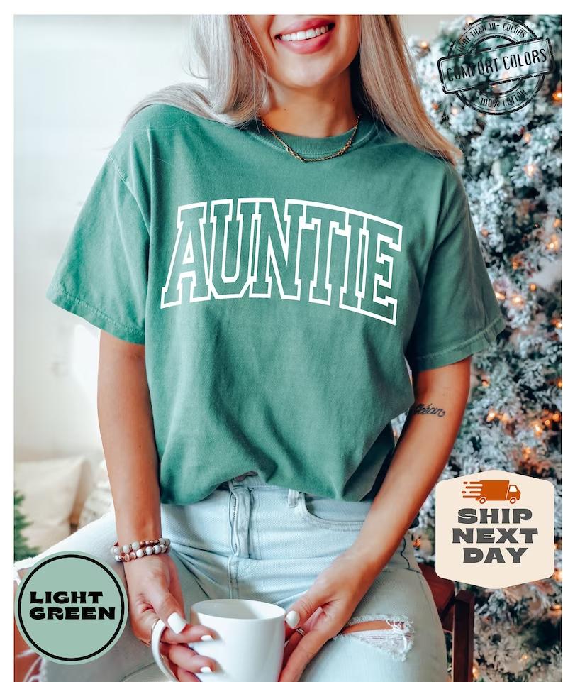 Comfort Colors Retro auntie Shirt