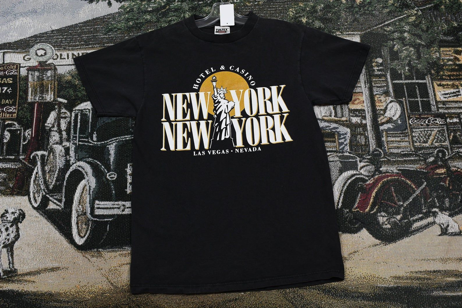 Vintage T-Shirt / New York City / Statue Of Liberty Graphic / Hotel Casino / Las Vegas Nevada / 80S / 90S / Streetwear Fashion