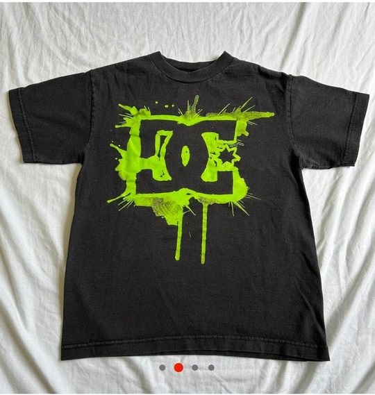 DC Shoes Short Sleeve Tee Shirt Outfit, Shirt Outfit Idea